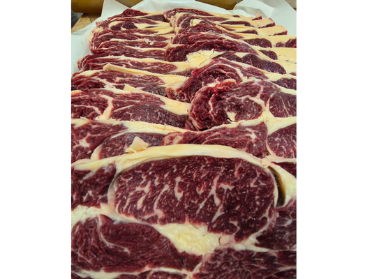 image d'entrecôtes vieillies (maturées et persillées)